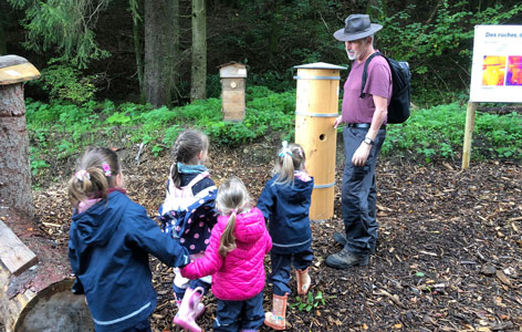 Kostenlose Besichtigung auf dem Entdeckungspfad zu Honigbienen und Biodiversität